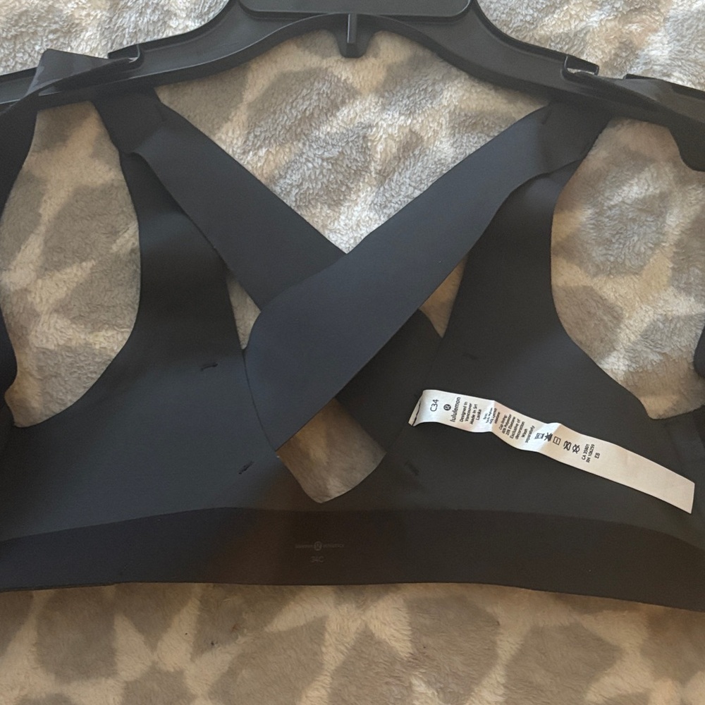 Lululemon Black Camouflage Sports Bra- 34C - Picture 6 of 12